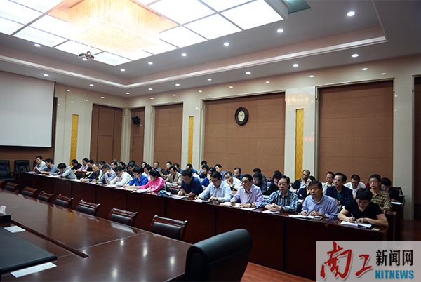 2017-09-01_184435_799537.jpg 2017.09.01乐鱼官方网站全国文明单位迎检动员会 (段亚楠 刘章 吕作佳).jpg